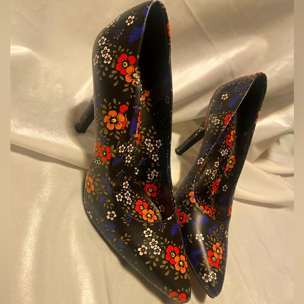 Black and Red Floral Heels with Glossy Finish